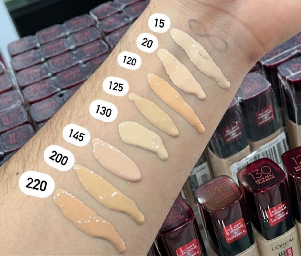 photo_2024-04-21_13-10-08 کرم پودر لورال شیشه ای Loreal Infaillible Fresh Wear 32H SPF25 + Vitamin C - تصویر 2